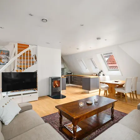 Scandinavian Hideaway I Private Balcony Μπέργκεν