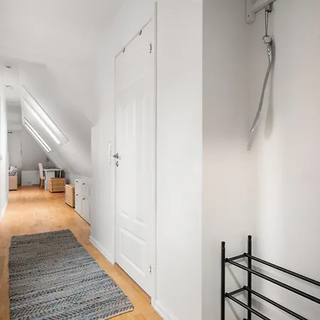 Scandinavian Hideaway I Private Balcony