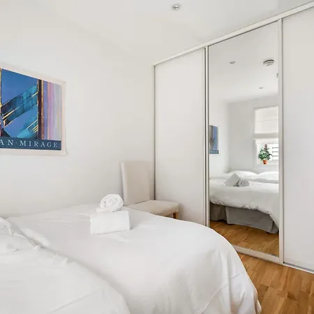 Scandinavian Hideaway I Private Balcony Daire