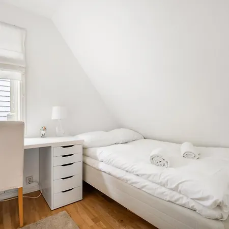 Daire Scandinavian Hideaway I Private Balcony