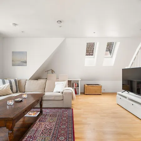 Daire Scandinavian Hideaway I Private Balcony