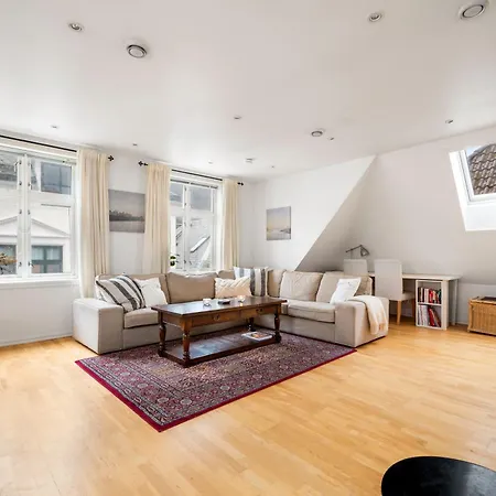 Scandinavian Hideaway I Private Balcony شقة برغن
